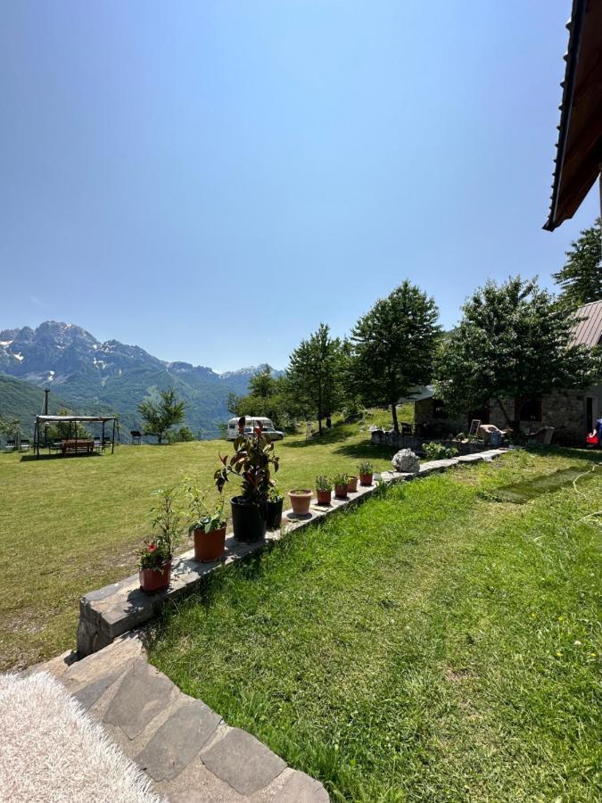 Guesthouse Freskia Theth Buitenkant foto