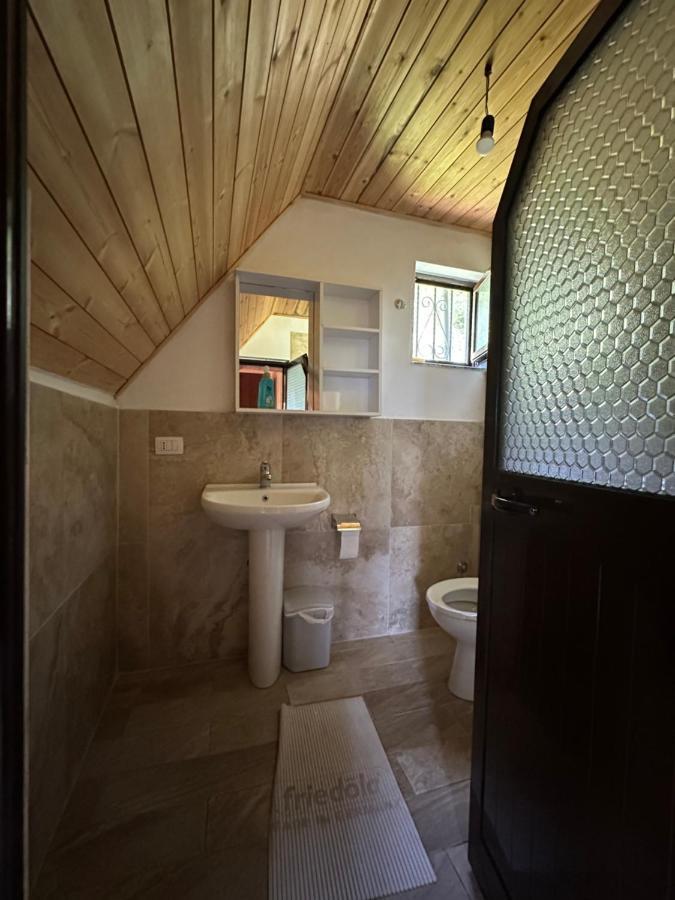 Guesthouse Freskia Theth Buitenkant foto